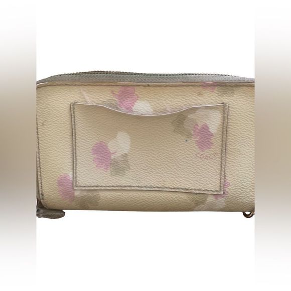 Coach leather floral wallet. - Picture 2 of 4